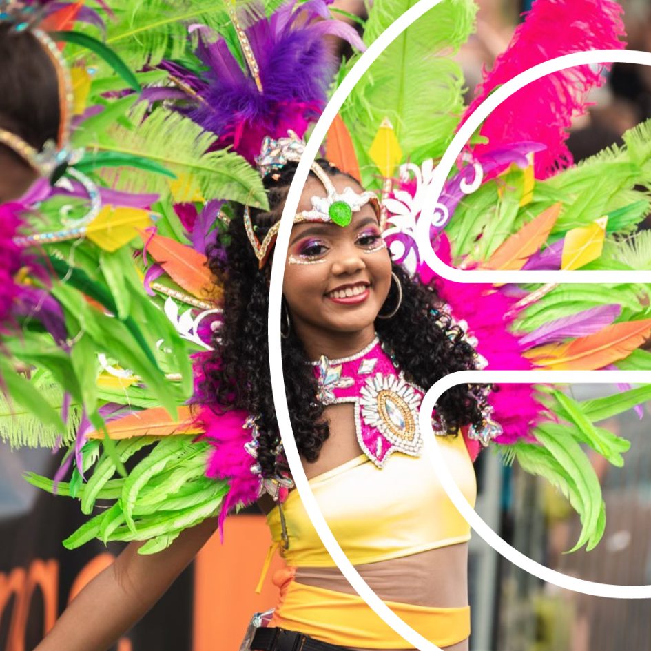 Un carnaval haut en couleur et incroyable avec la troupe Hot&rsquo;n Spicy